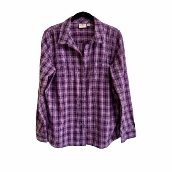 St. John's Bay Tops - ST JOHN’S BAY, WOMENS LONG SLEEVE, BUTTON-DOWN SHIRT IN PURPLE PLAID. SIZE L